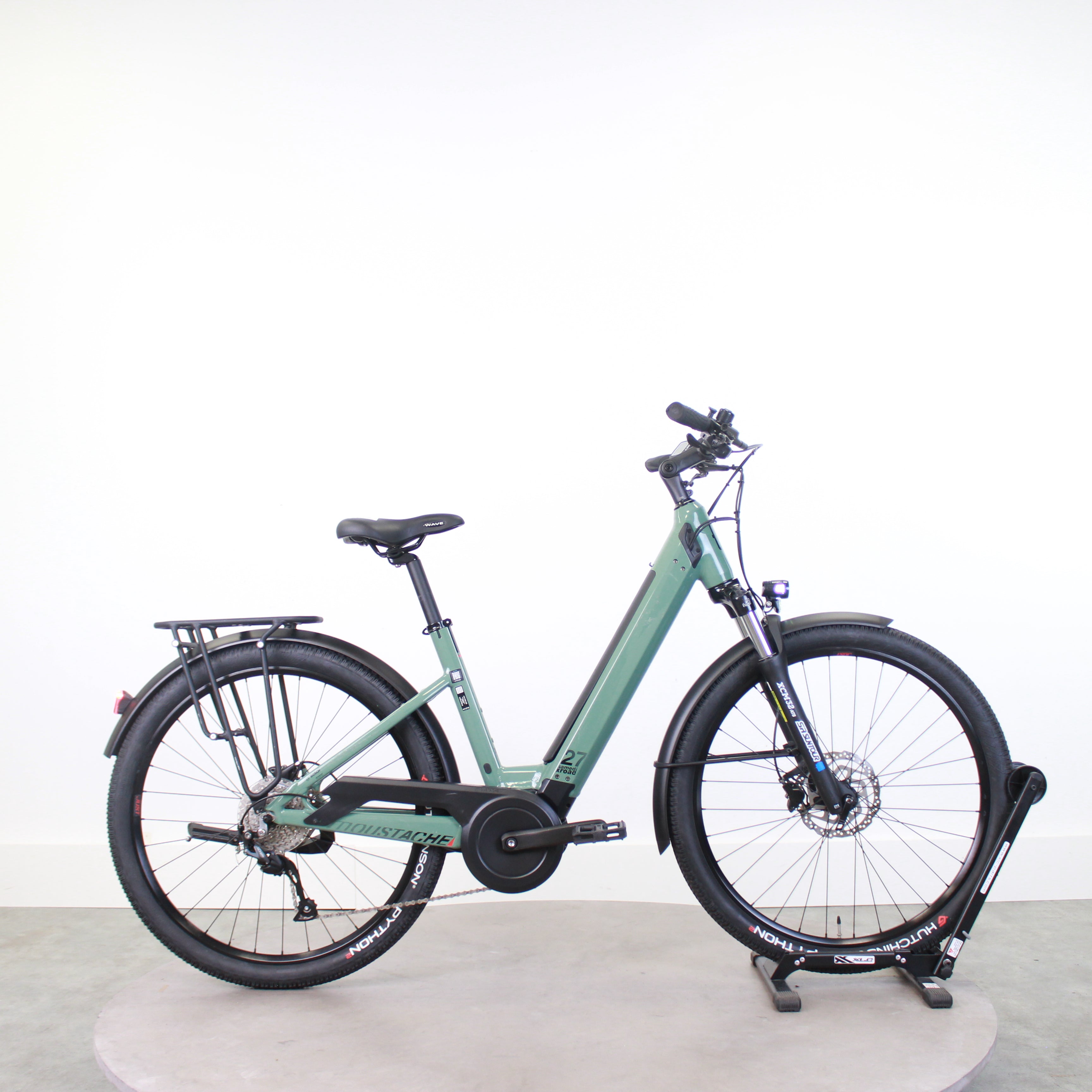 electric bicycle friction drive CLIP Commuter | Convert your bike into an e-bike Friction Drive Gboost Velo Friction