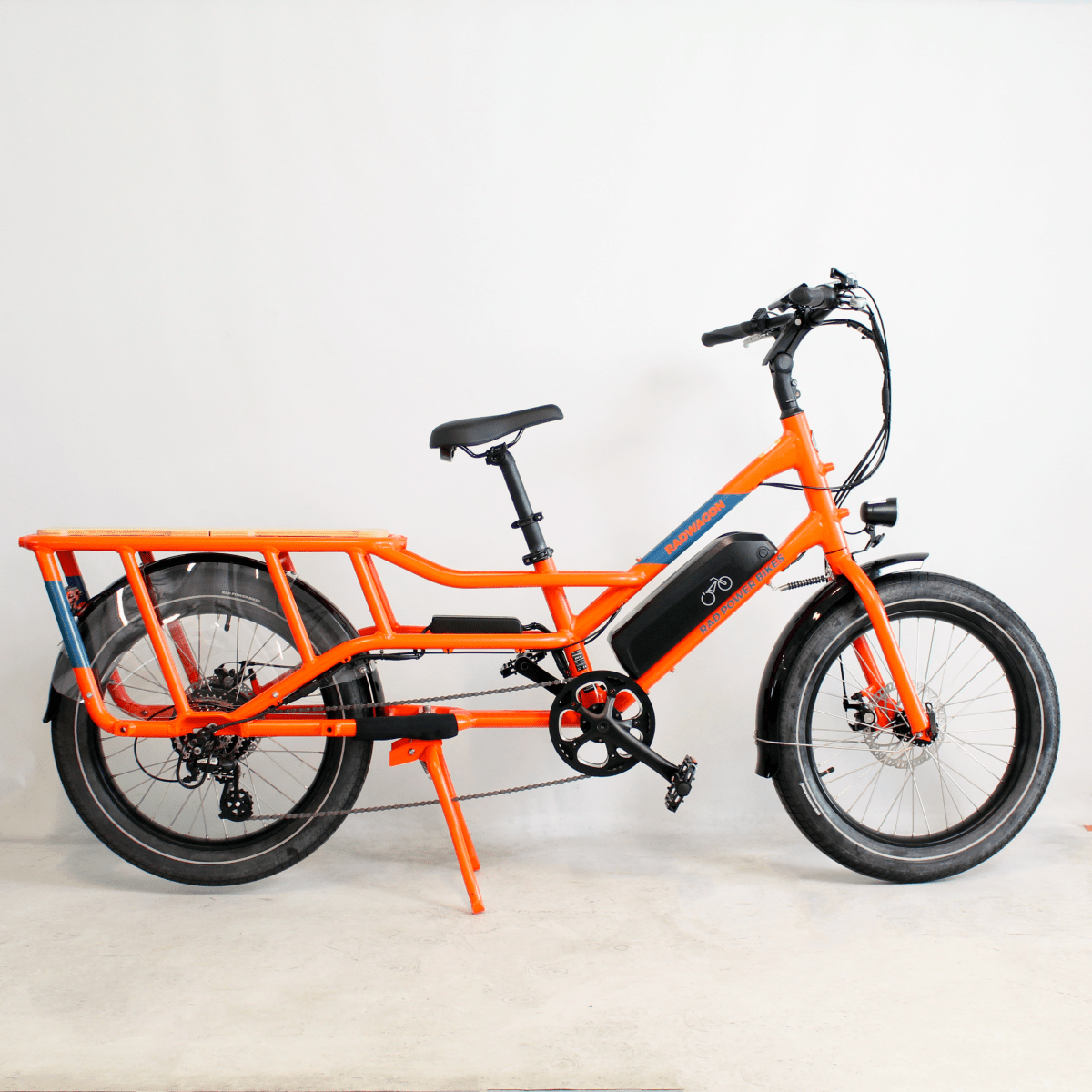 Vélo longtail électrique Rad Power Bikes RadWagon 4 orange