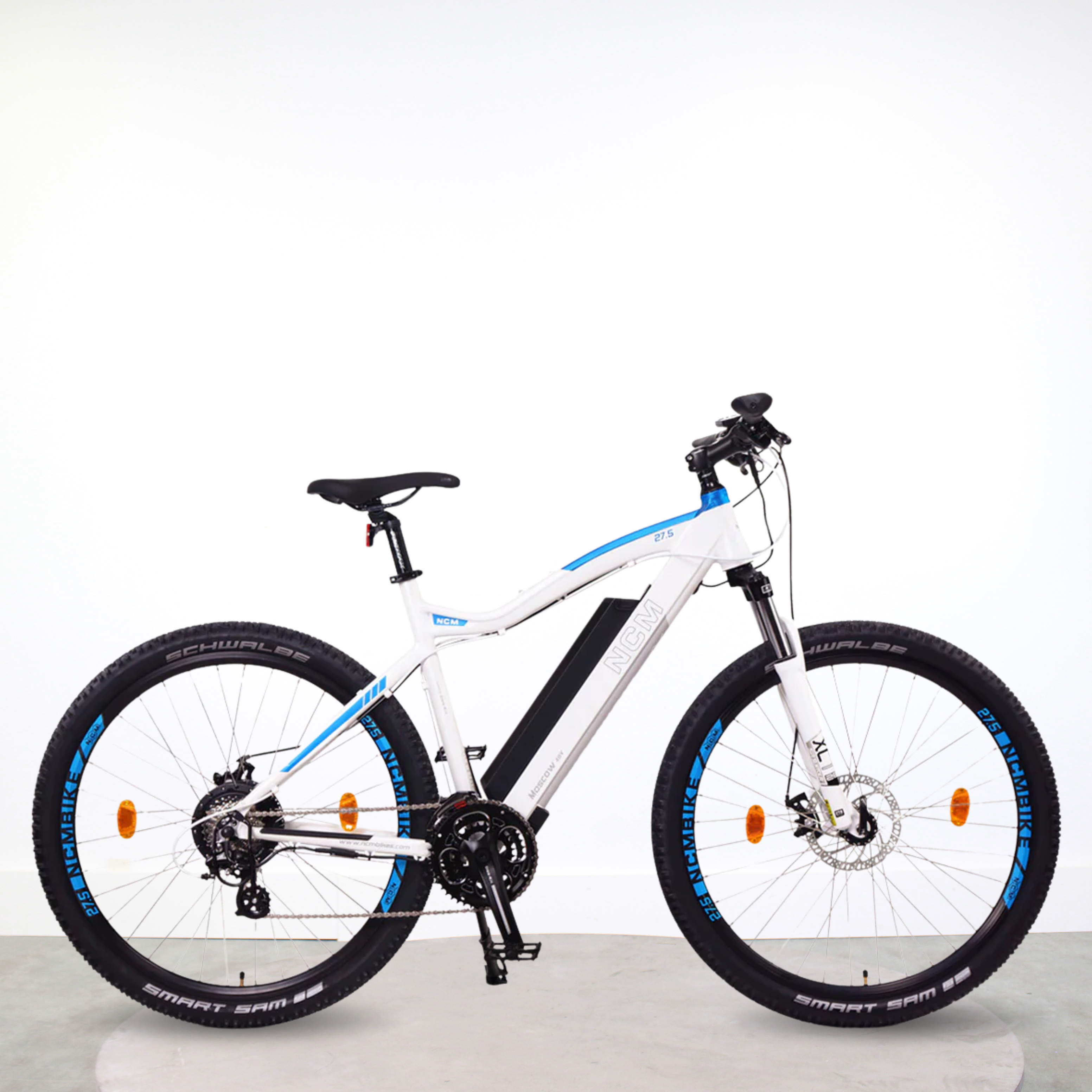 Vélo de ville électrique NCM Moscow Blanc 26