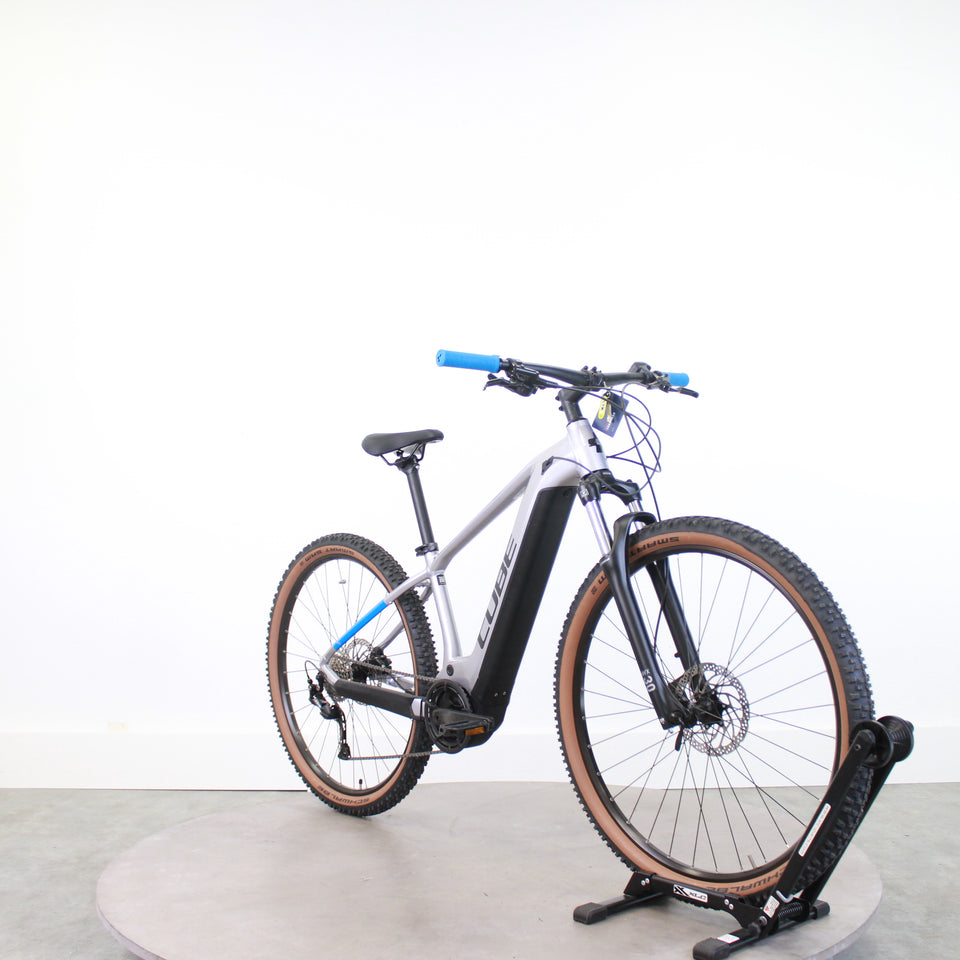 VTT électrique Cube Reaction Hybrid Performance 500