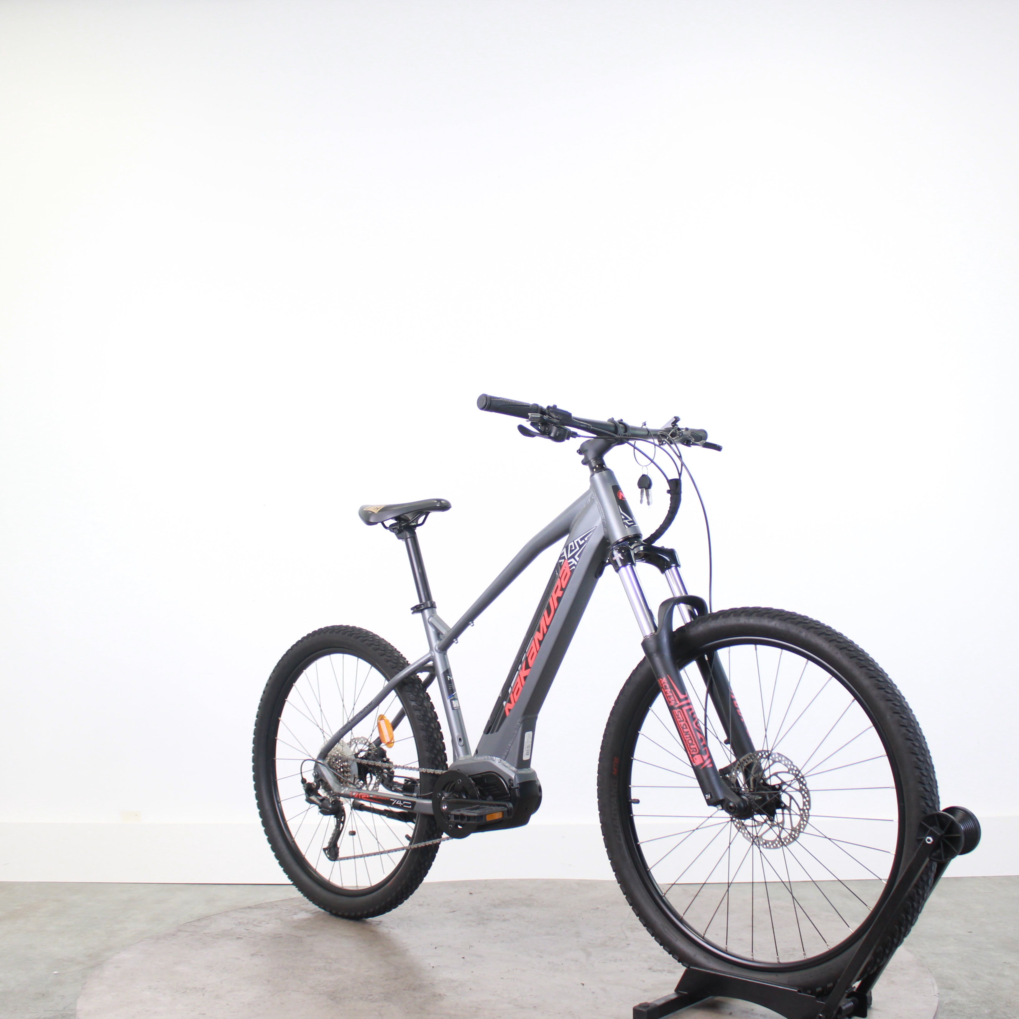 VTC électrique Nakamura e-summit 740