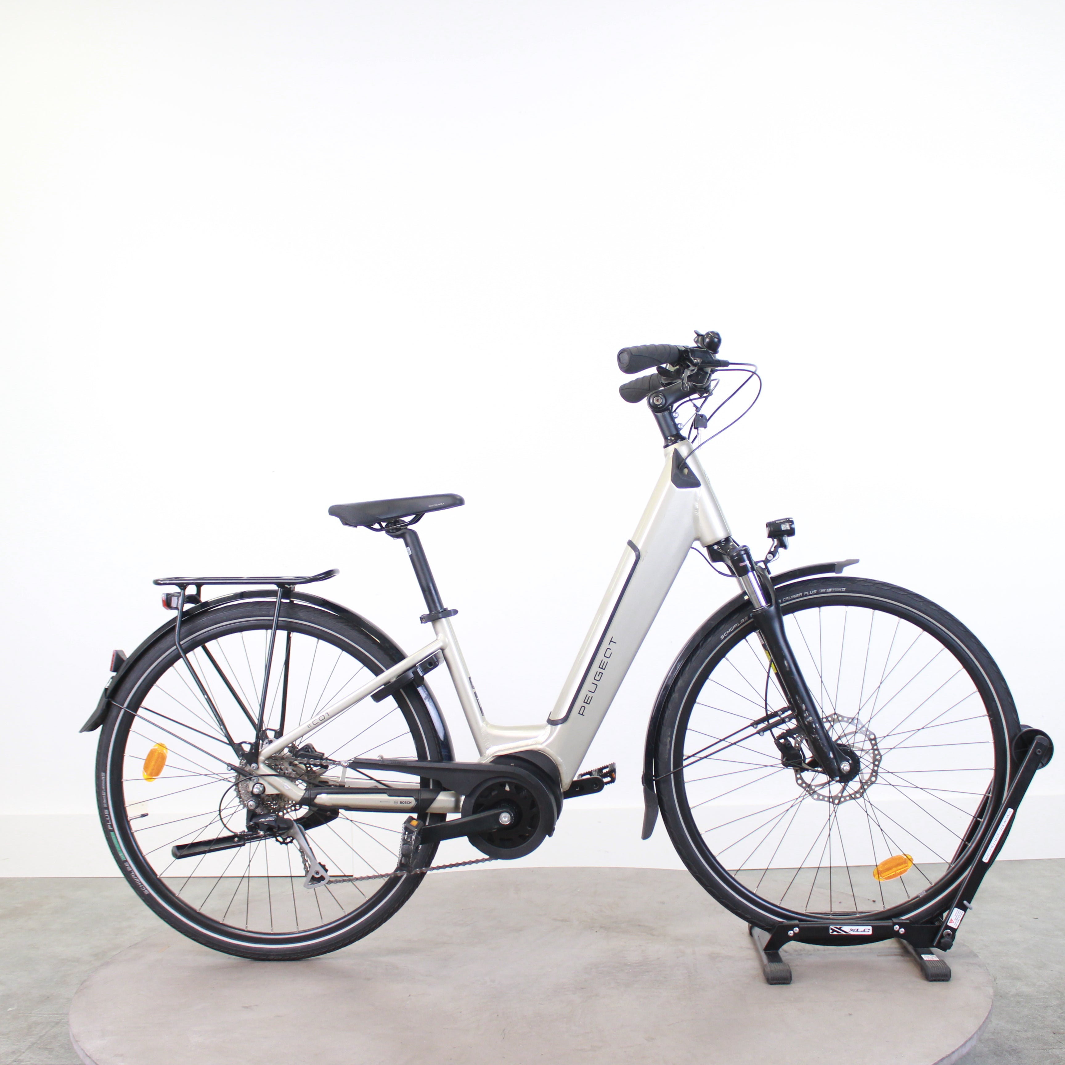 VTC électrique Peugeot eC01 D9 Active Plus