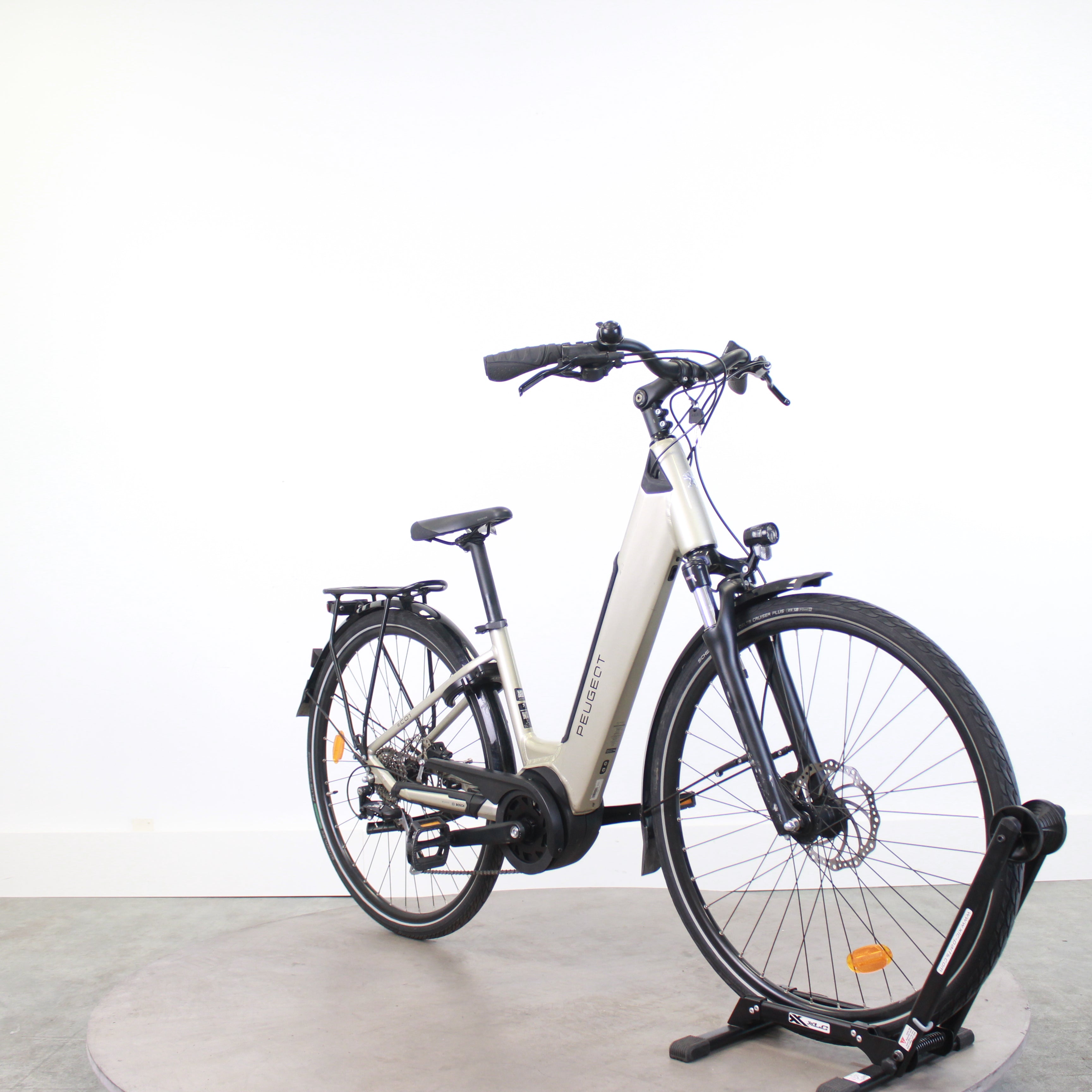 VTC électrique Peugeot eC01 D9 Active Plus