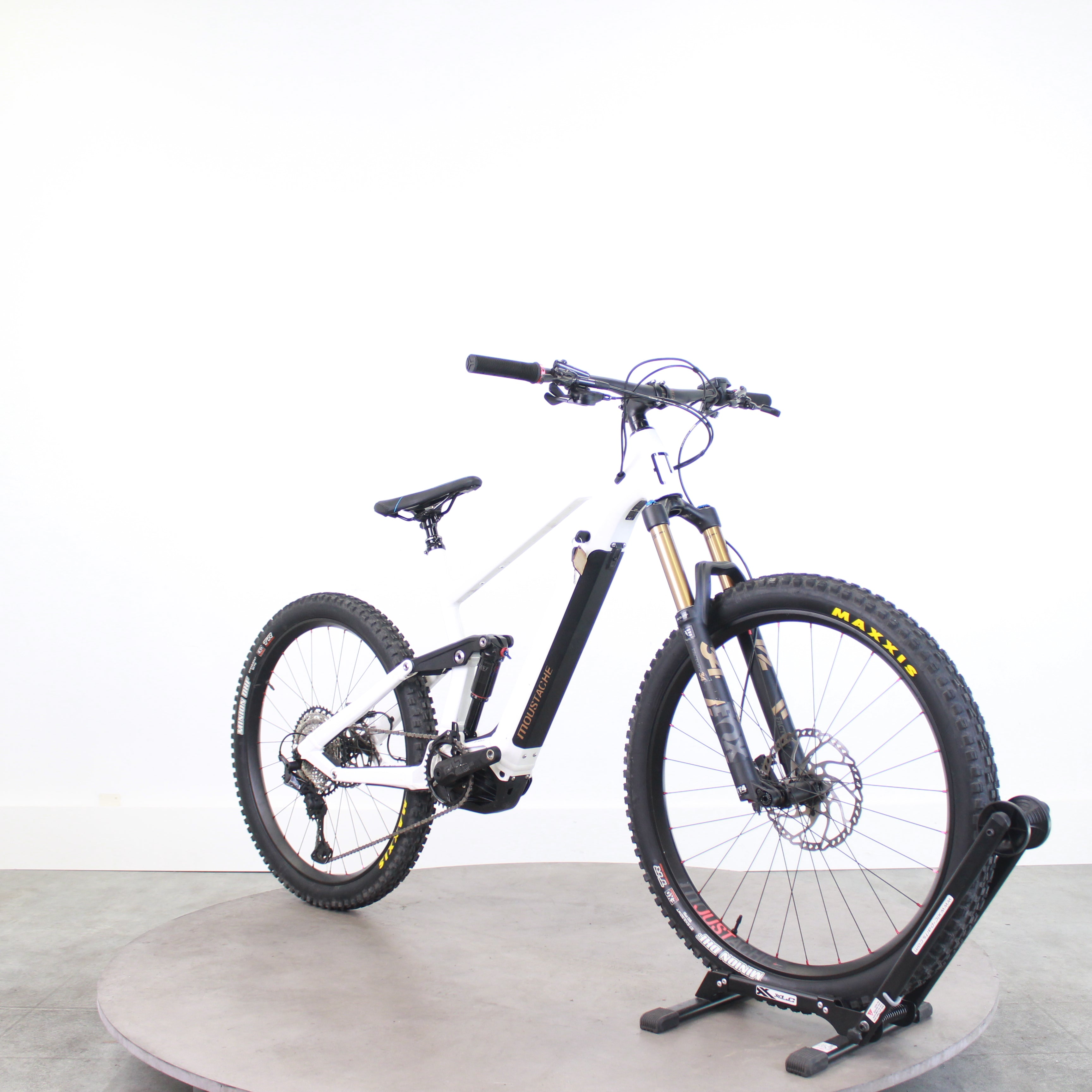 VTT électrique Moustache Trail 8