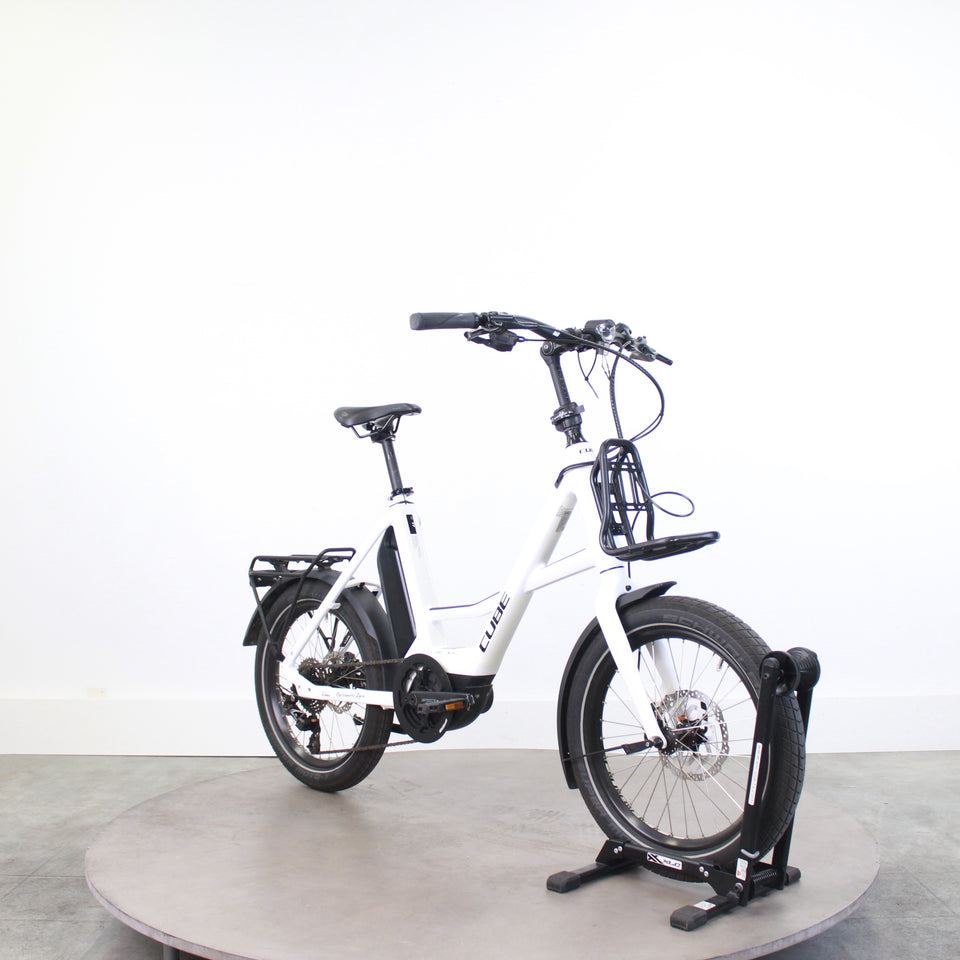 VTC électrique Cube Compact