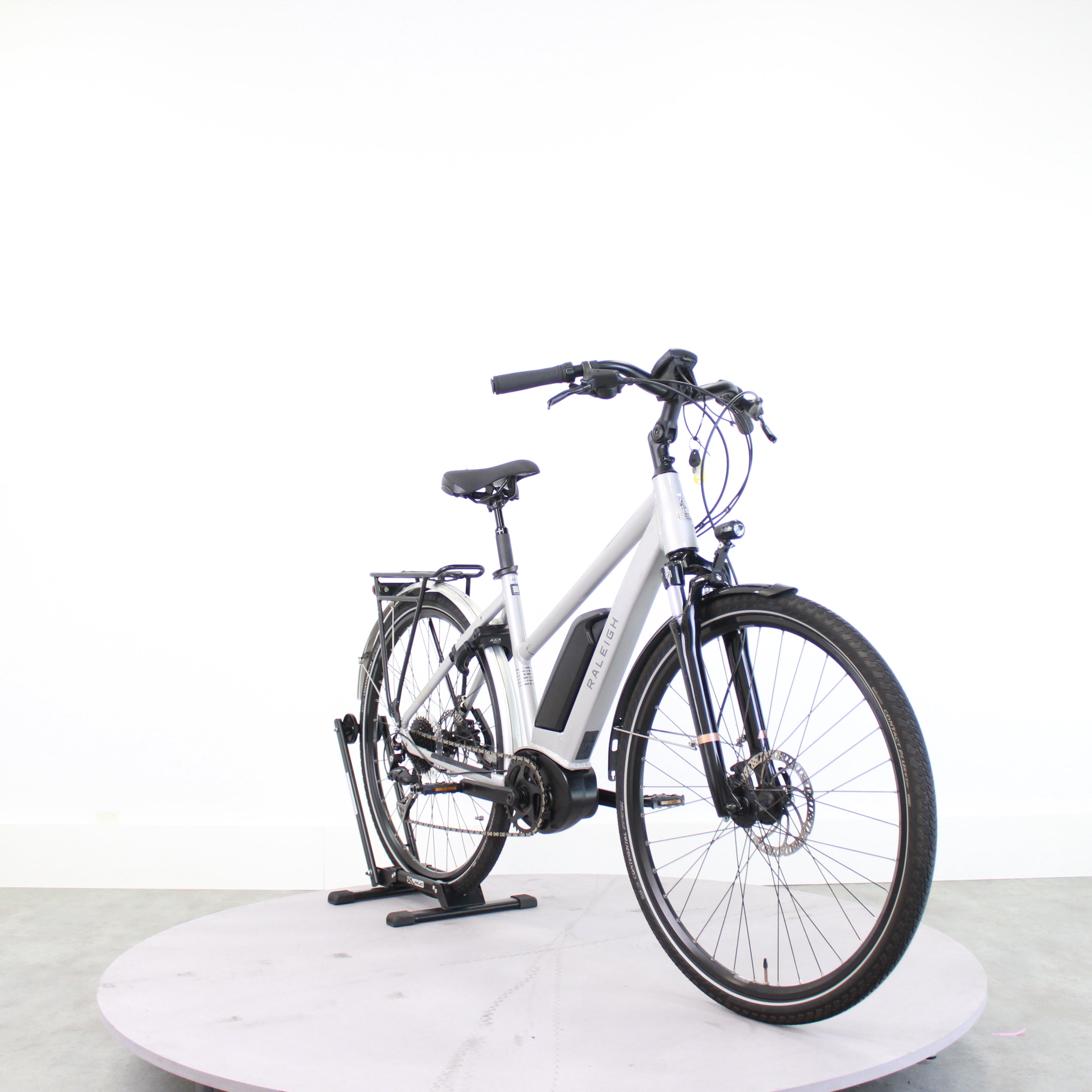 VTC électrique Raleigh Motus Grand Tour