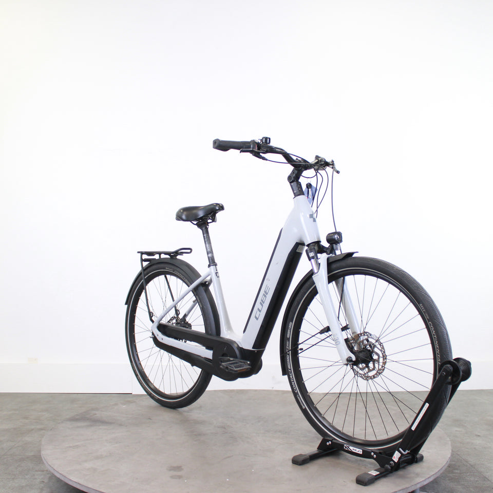 VTC électrique Cube Supreme Hybrid One