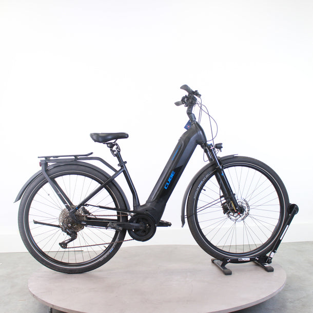 VTC électrique Cube Kathmandu Hybrid Pro