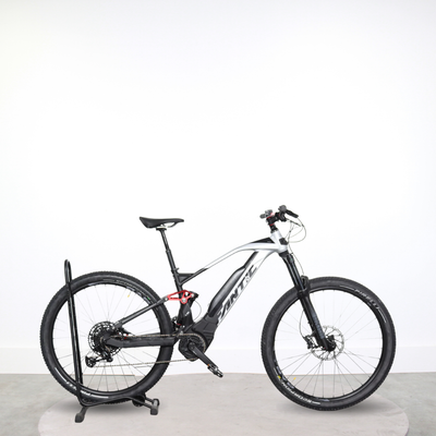 VTT électrique Fantic XTF 1.5 YAMAHA 75Nm (fourche : SR Suntour)