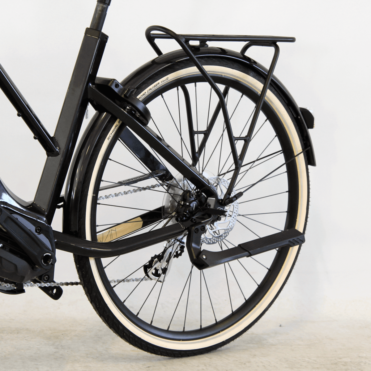 Vélo électrique ISwan Urban Boost 6.1 noir - Taille M | LOEWI
