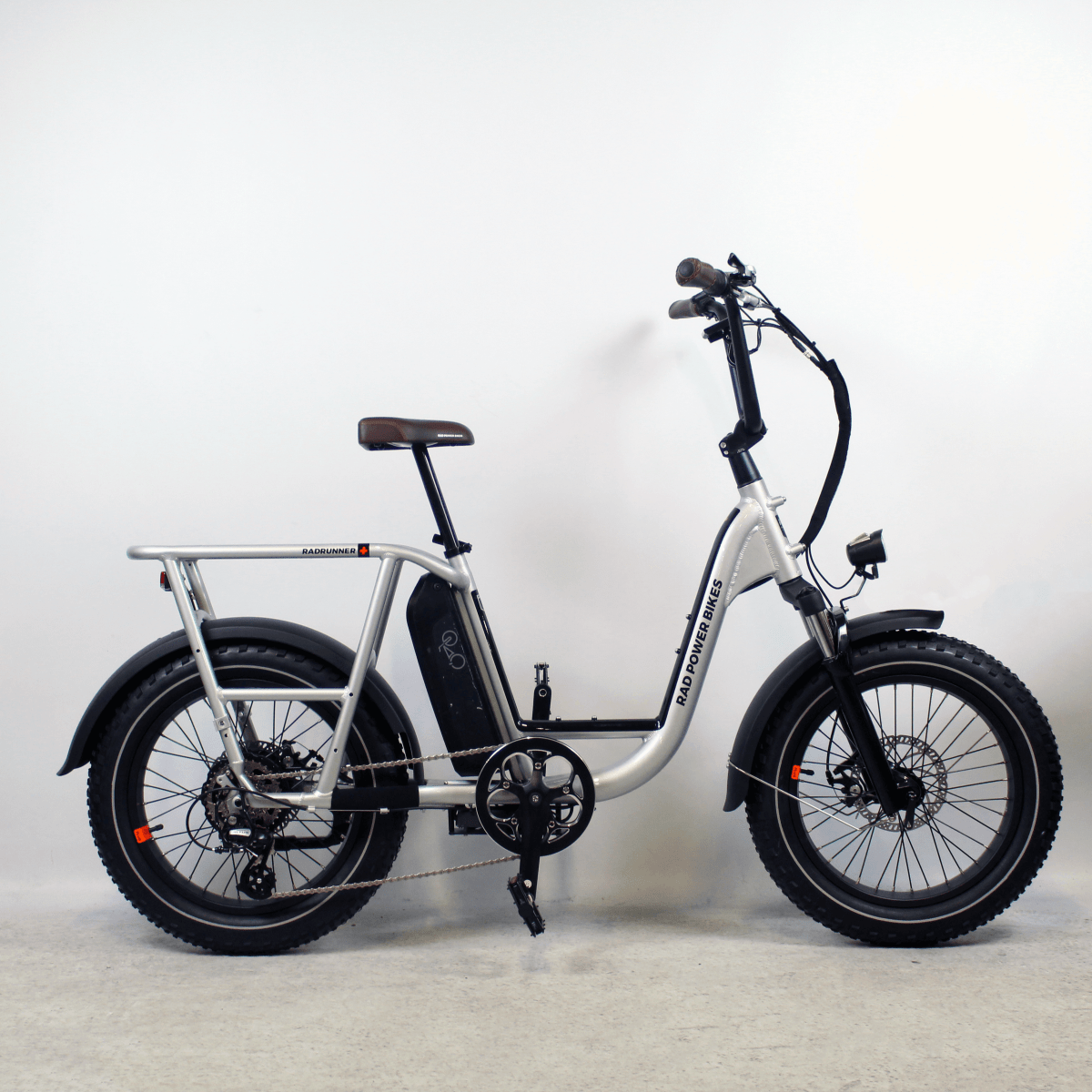 Vélo électrique RadRunner Plus gris | LOEWI