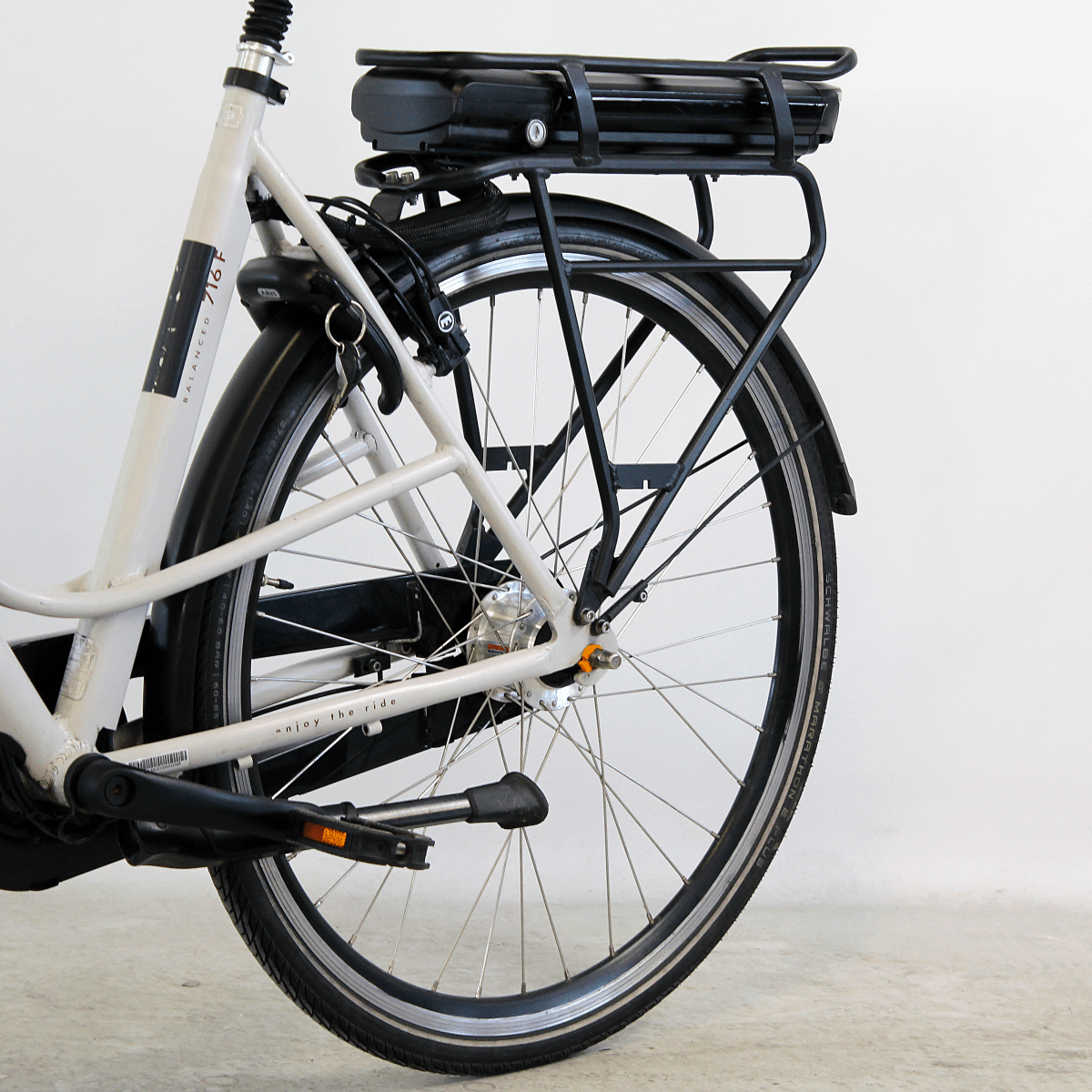 Vélo électrique reconditionné 716F Balanced gris clair | LOEWI