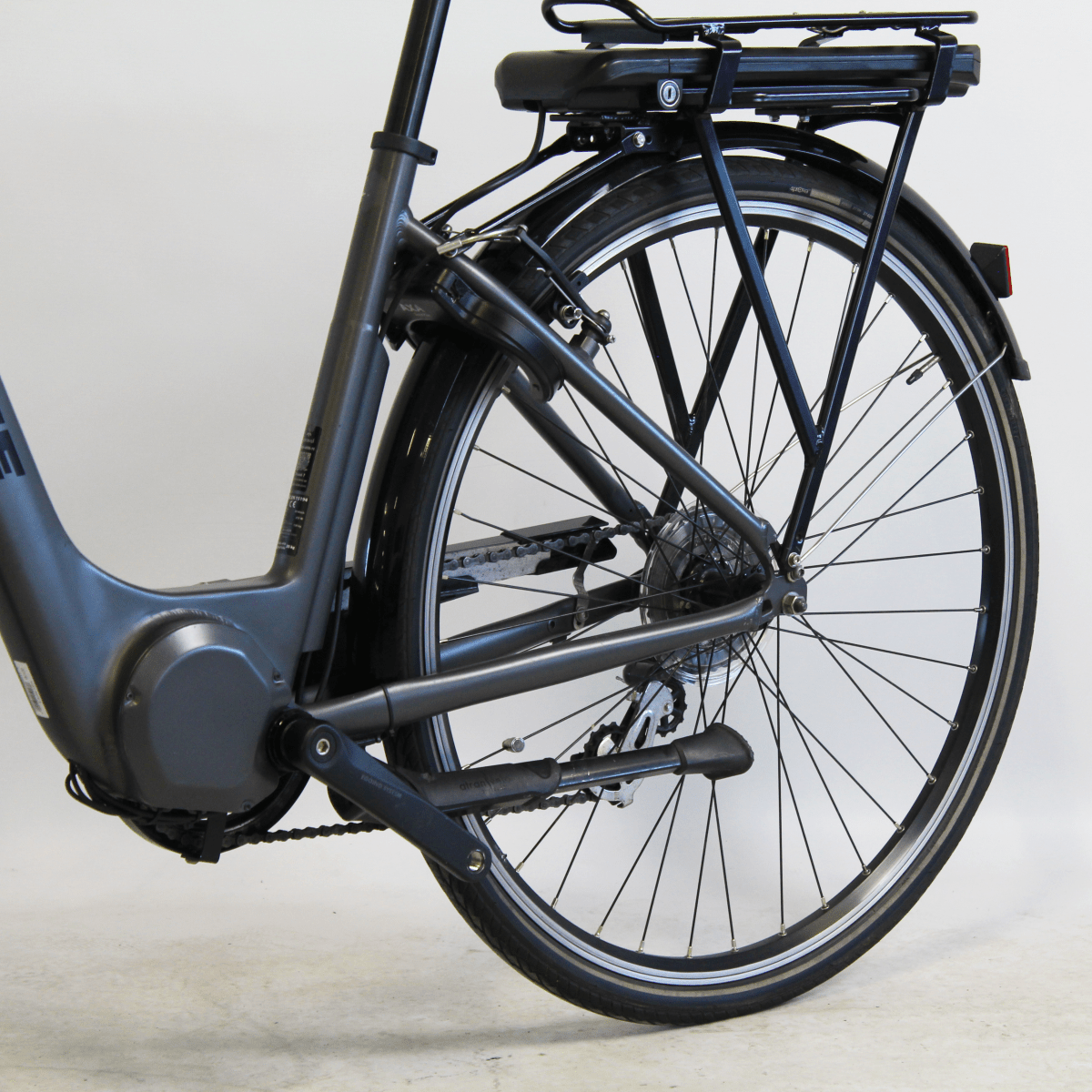Vélo électrique reconditionné E-Central gris | LOEWI