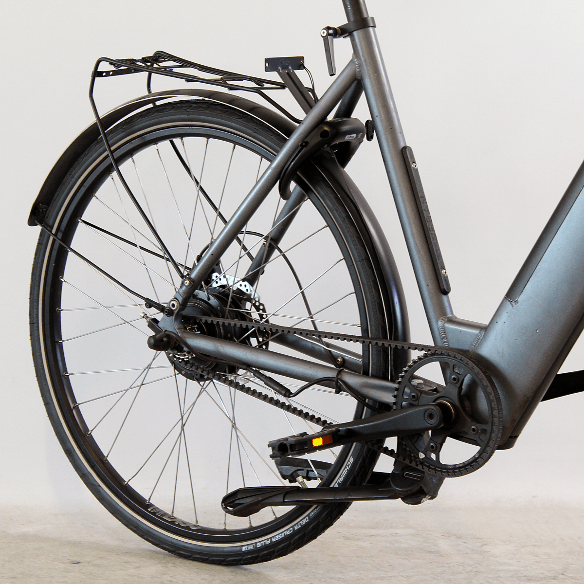 Vélo électrique reconditionné R1 gris | LOEWI