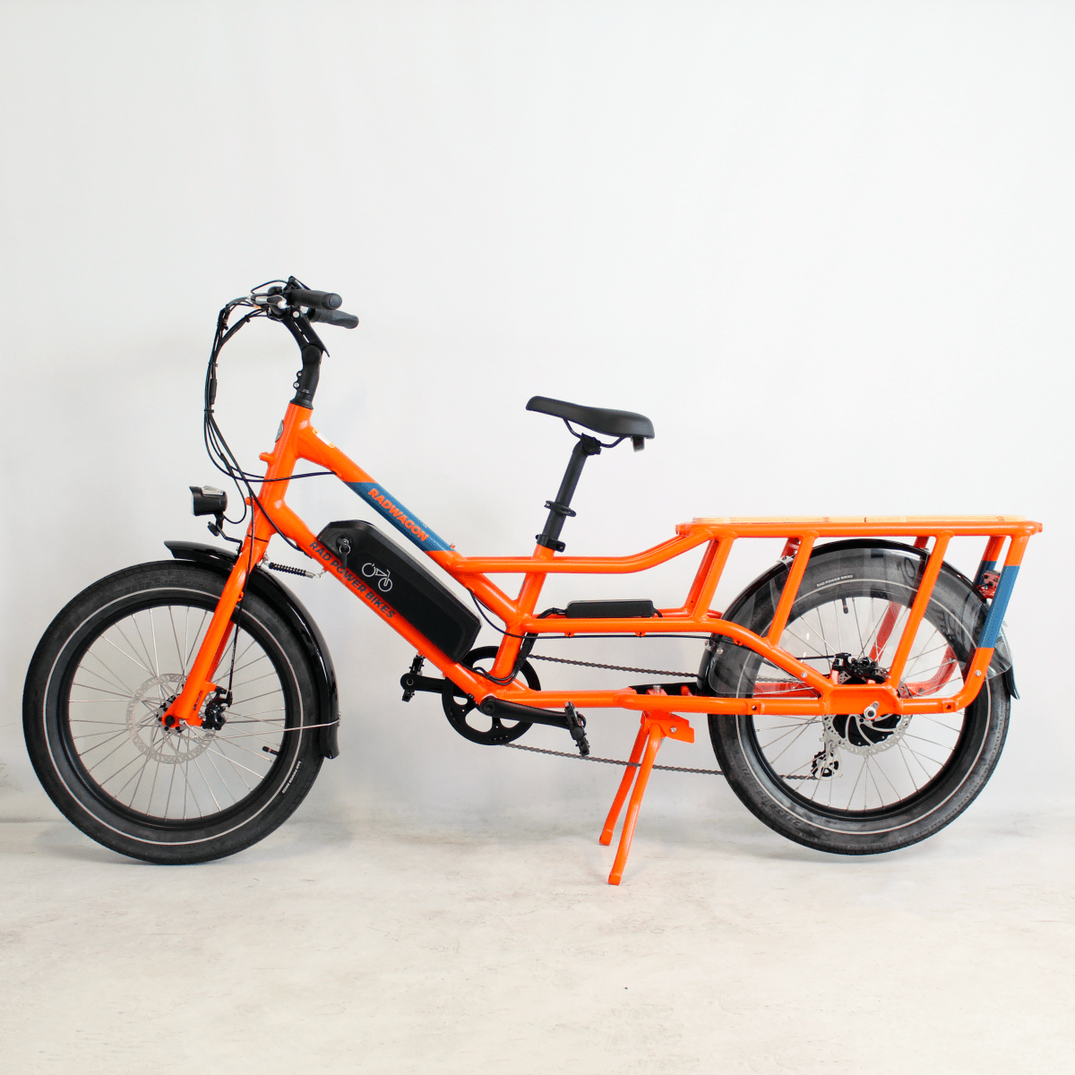 Vélo longtail électrique RadWagon 4 orange | LOEWI