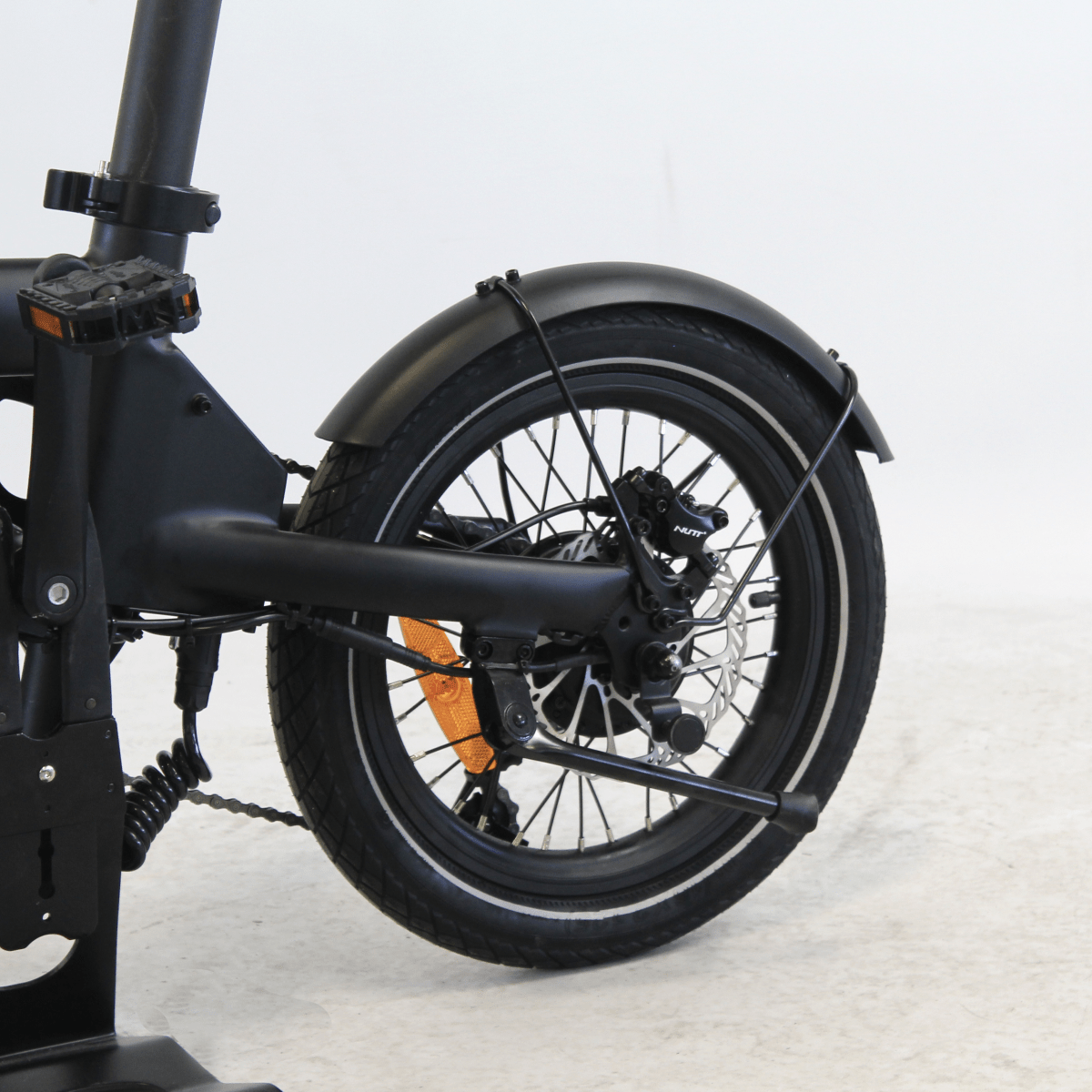 Vélo pliant électrique reconditionné Sixteen noir | LOEWI